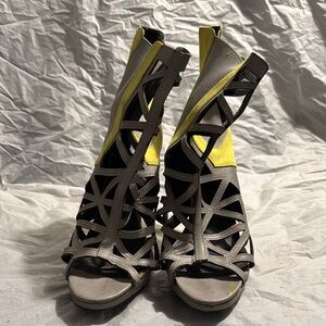 Stylish Gray and Yellow Women's Shoes